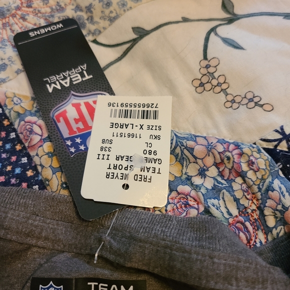 Shirt - Picture 3 of 3